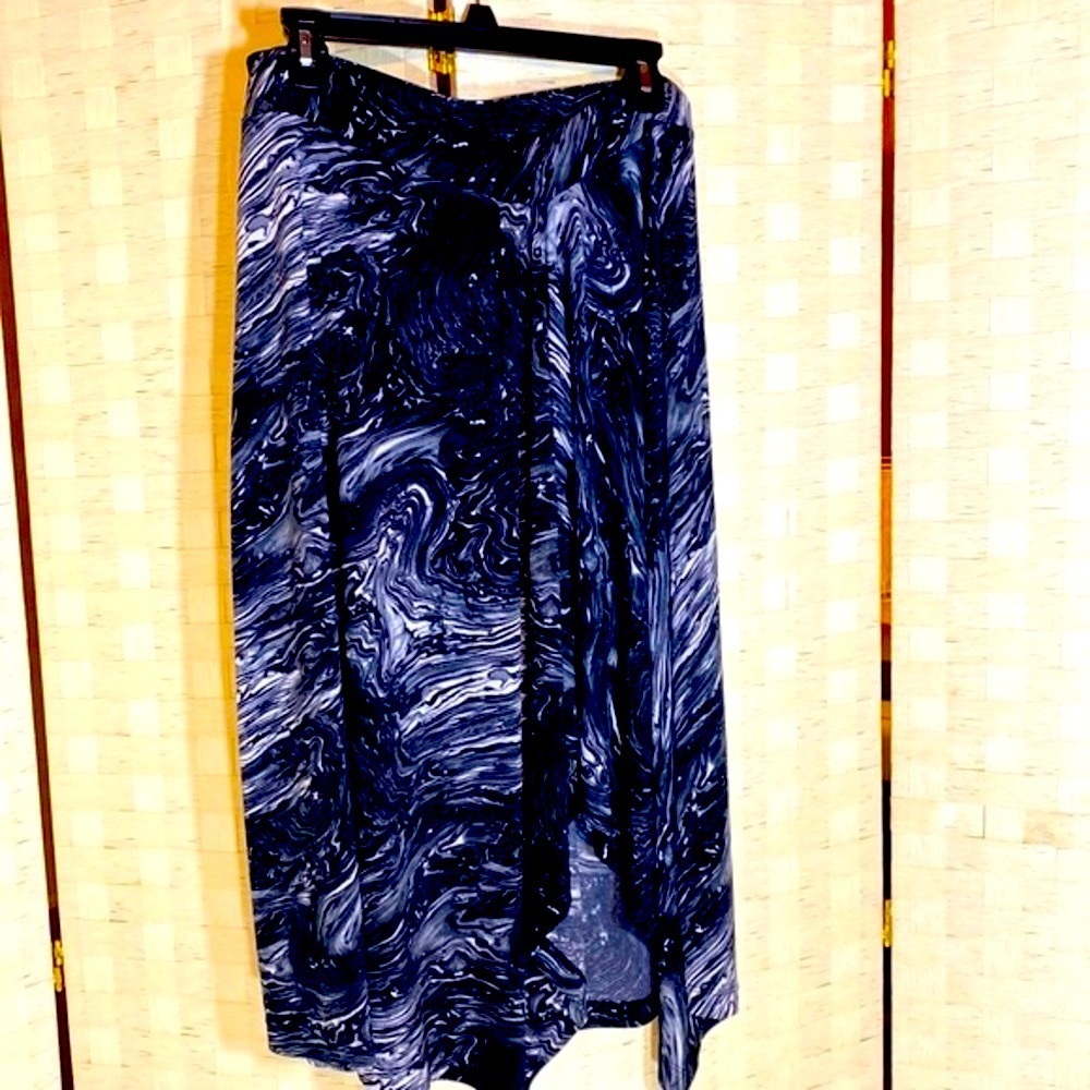 MICHAEL Michael KORS  BLACK & WHITE MARBLE  BOHEMIAN SKIRT SLIT  Size M …